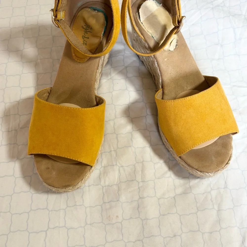 Style and Co Yellow Suede Wedge Sandals size 9